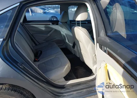 2016 Volkswagen Passat 1.8T Se z USA, uszkodzony, nr VIN 1VWBS7A30GC042887